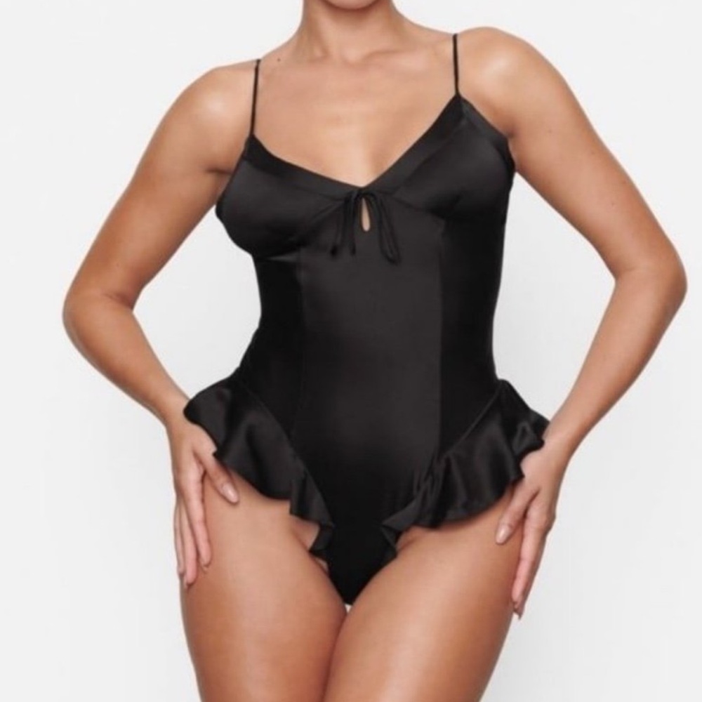 SKIMS Silk Teddy sz SMALL in SOOT